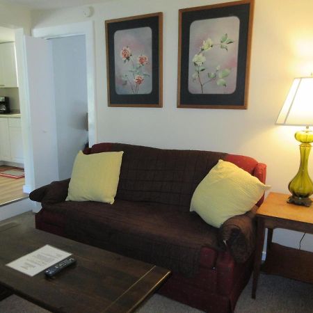 Mcgregor Inn Motel Wilton Екстер'єр фото