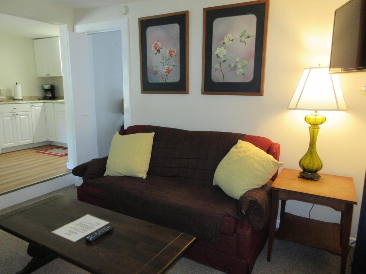 Mcgregor Inn Motel Wilton Екстер'єр фото