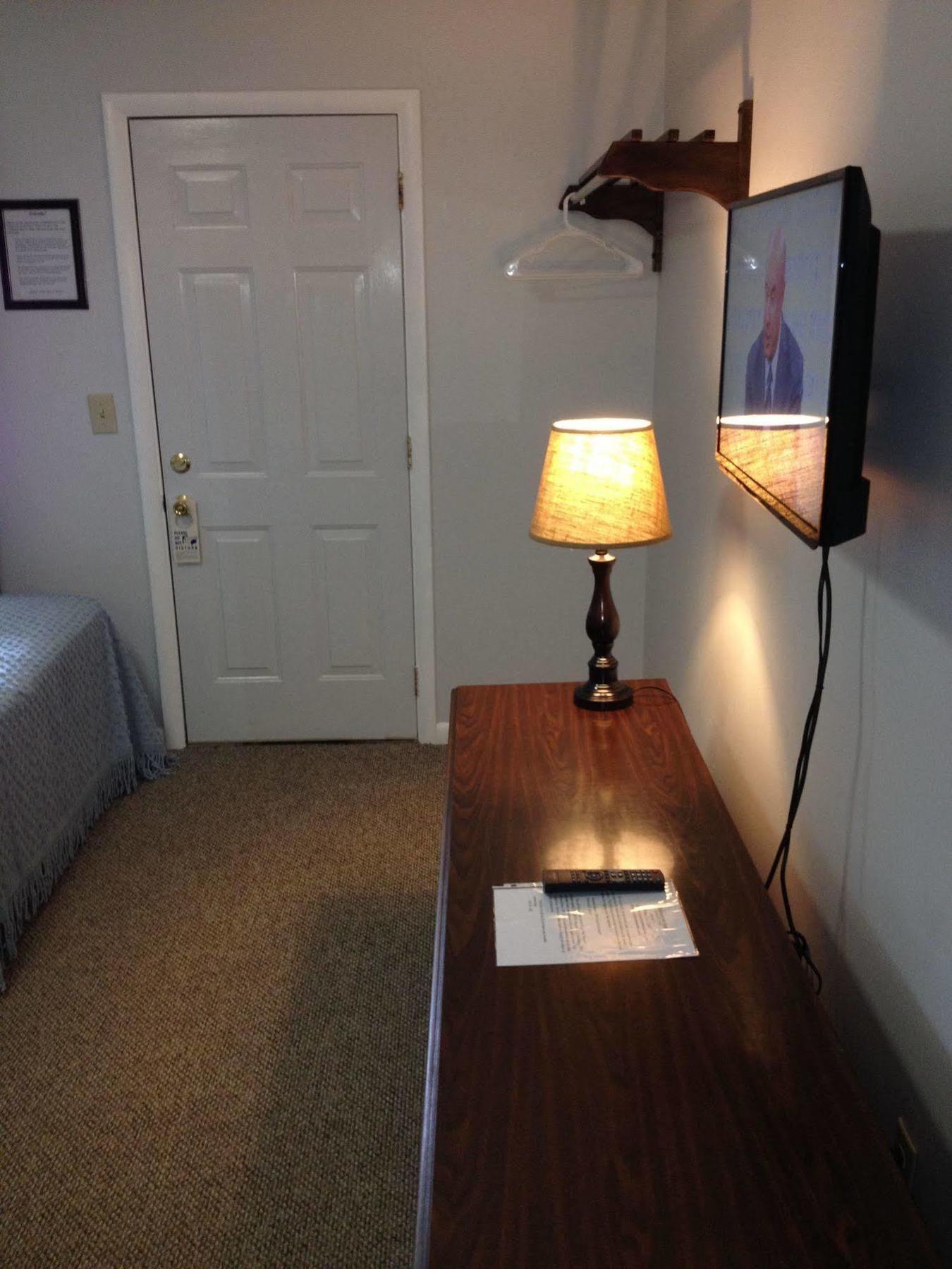 Mcgregor Inn Motel Wilton Екстер'єр фото